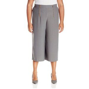 Modamix Minimalist Movement Crepe‎ Capri Culottes Gray Zipper Detail 18W NWT